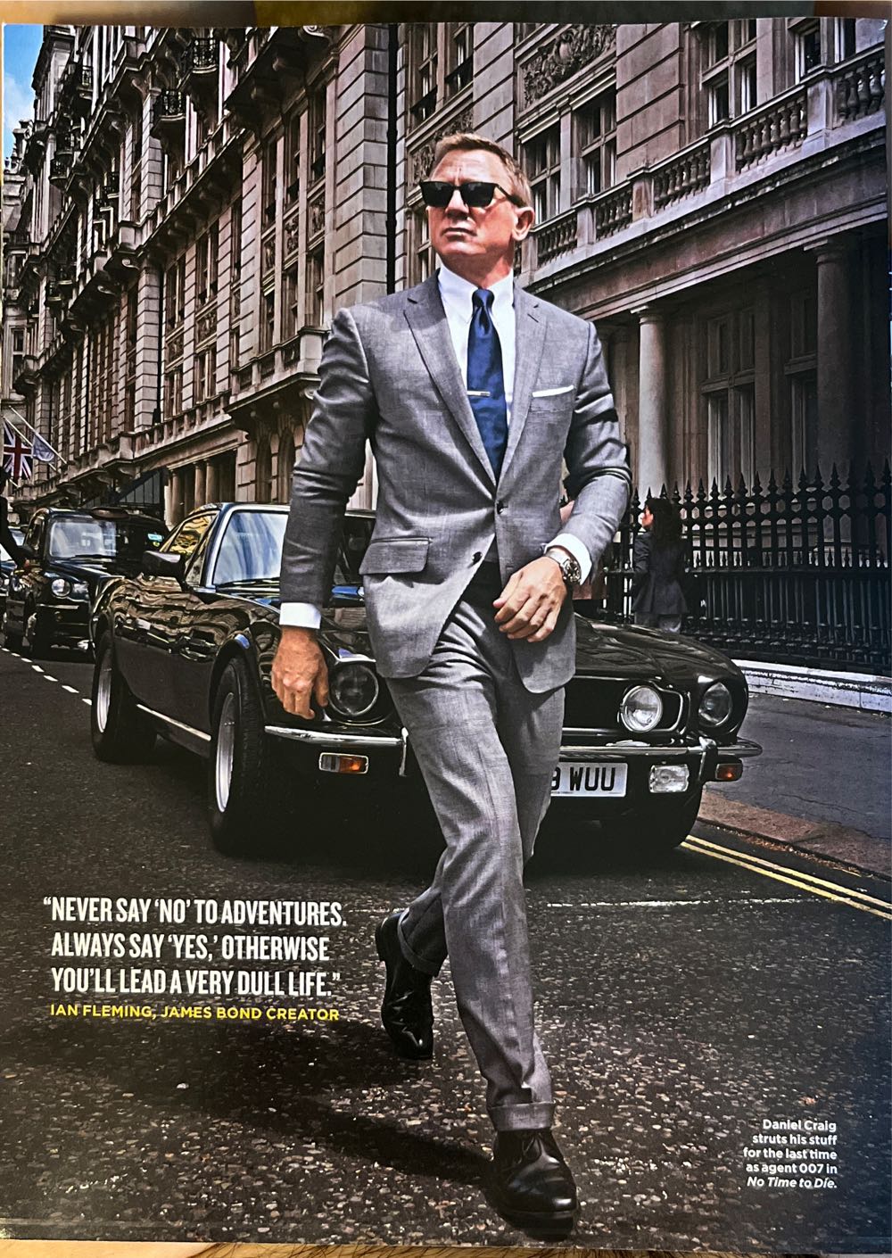 Bond-The Ultimate Guide To  (October) magazine collectible [Barcode 07447062557527] - Main Image 2