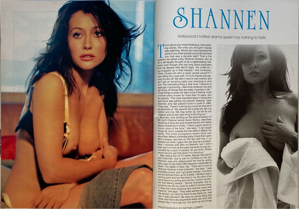 Playboy  (December) magazine collectible [Barcode 03009535270812] - Main Image 4