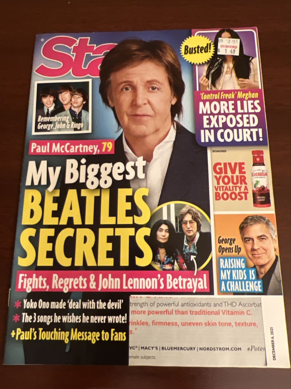 Star   (December) magazine collectible - Main Image 1