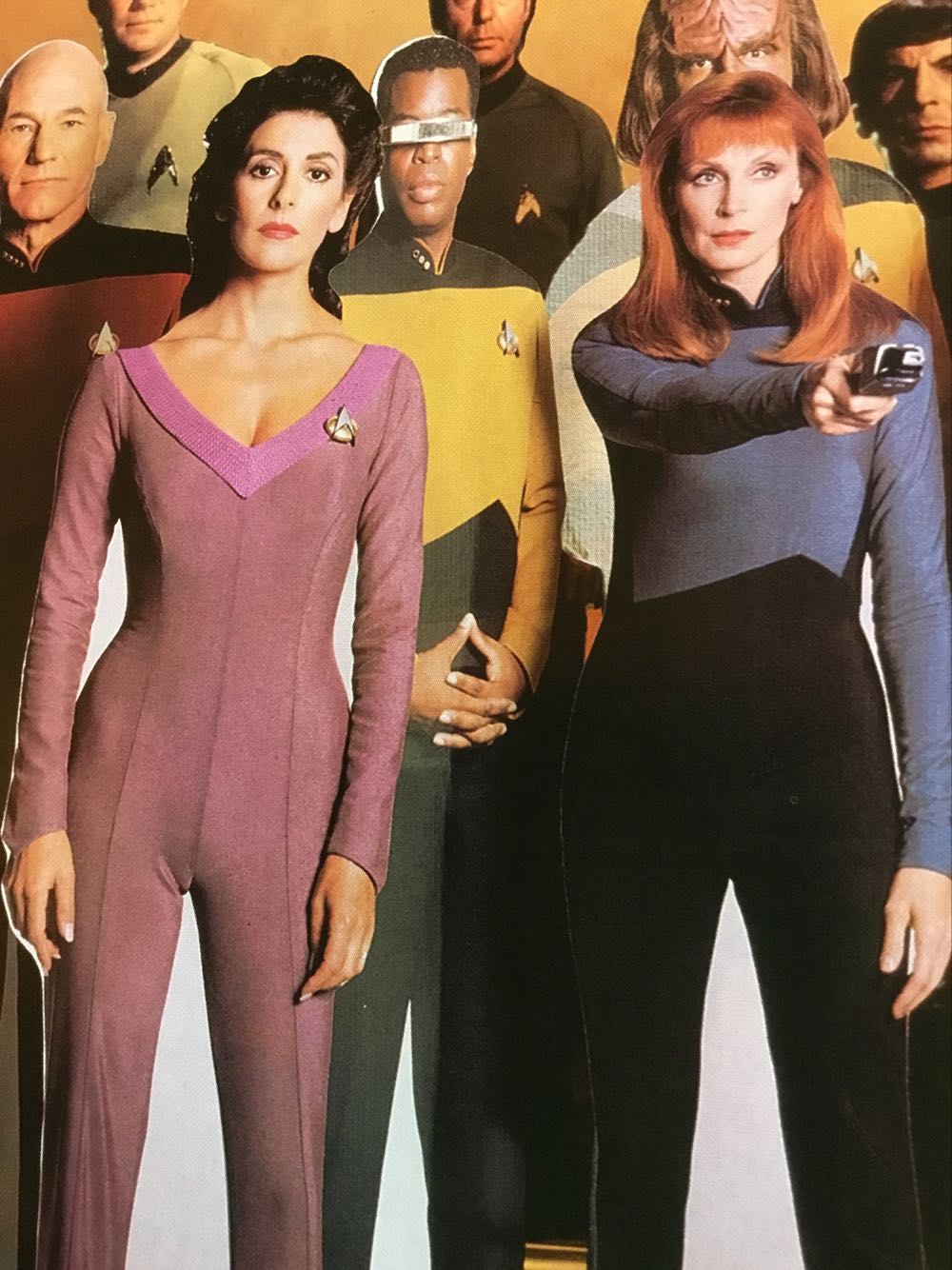 Star Trek Communicator  (January) magazine collectible - Main Image 3