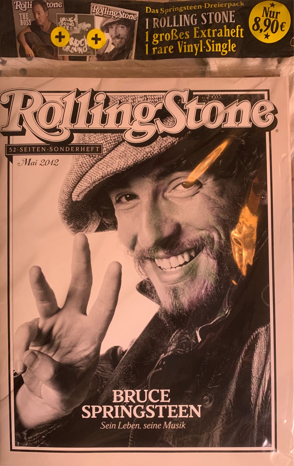 Rolling Stone  (May) magazine collectible - Main Image 2