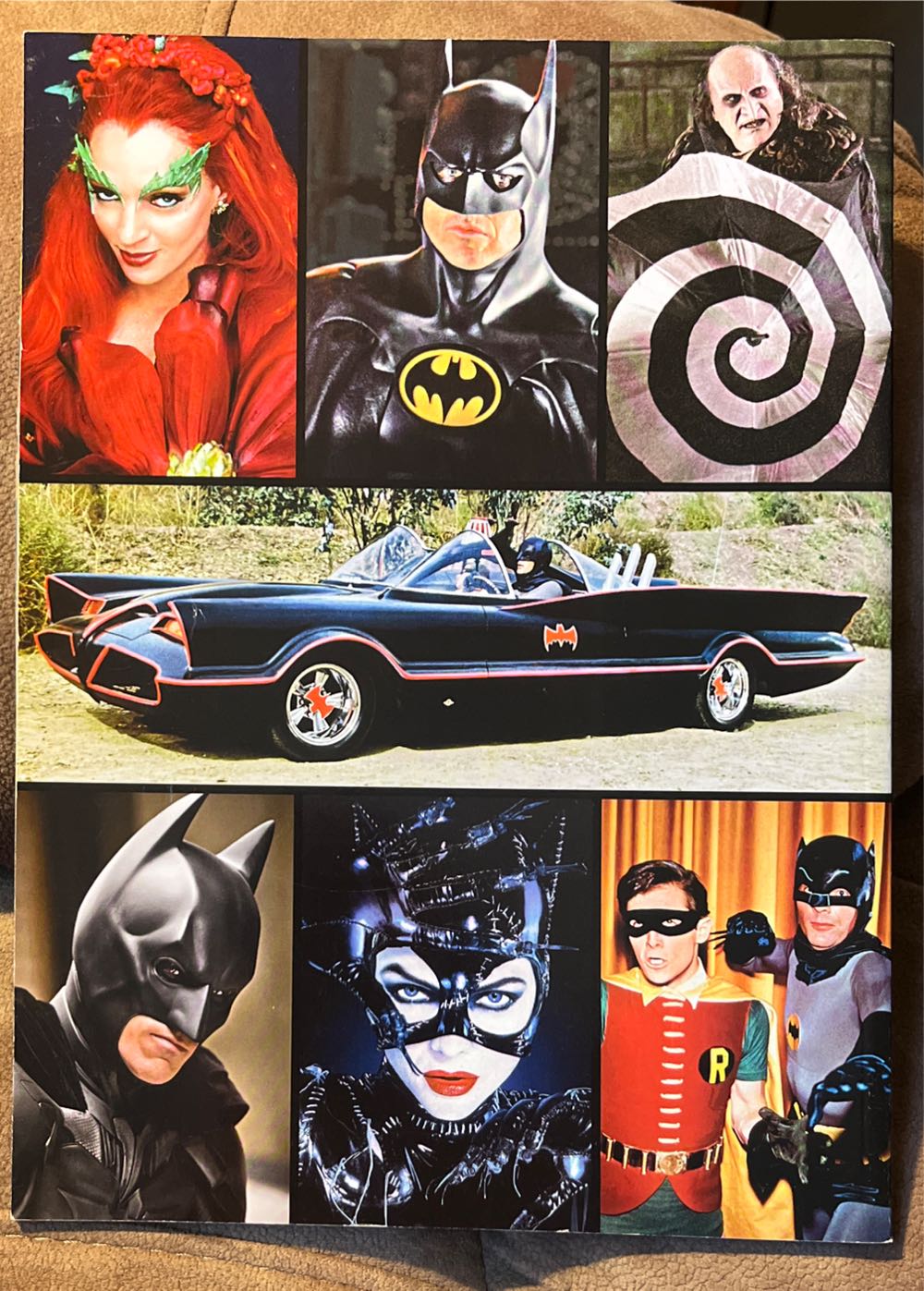 Batman- The Best Of ( 50th Anniversary)  magazine collectible [Barcode 07447090690209] - Main Image 2