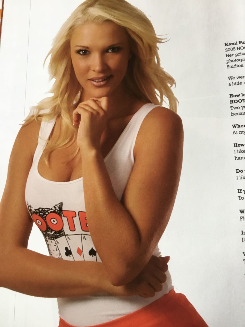 Hooters  (March) magazine collectible - Main Image 3