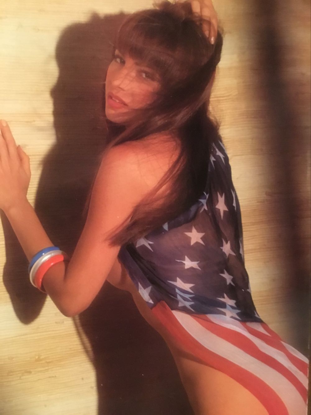 Playboy’s Girls Of The World  (October) magazine collectible [Barcode 03009500009810] - Main Image 2