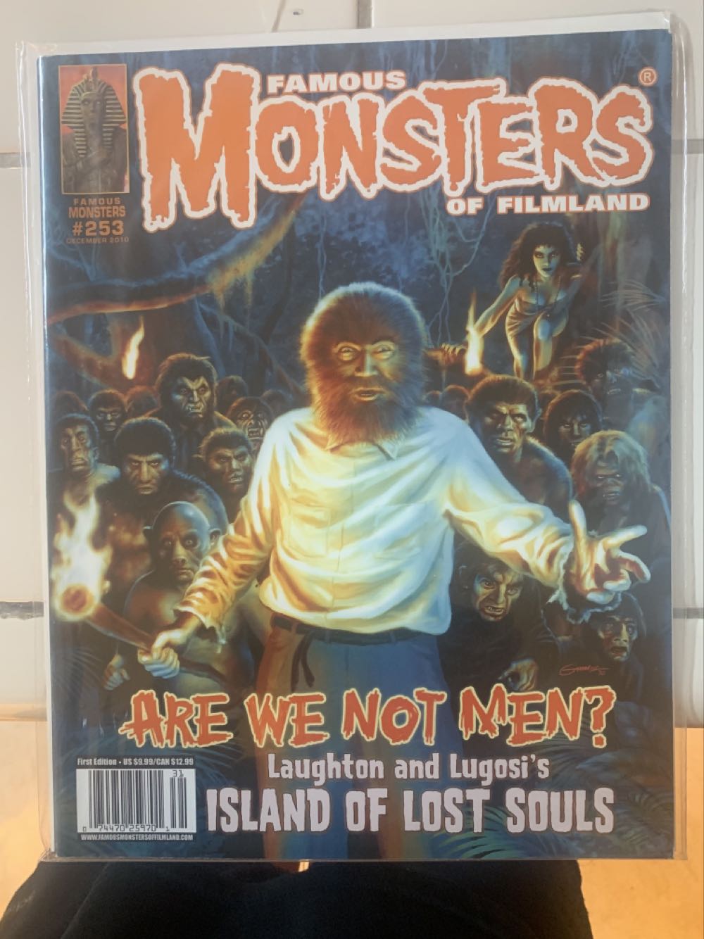 Famous Monsters Of Filmland  (October) magazine collectible [Barcode 07447025970131] - Main Image 1