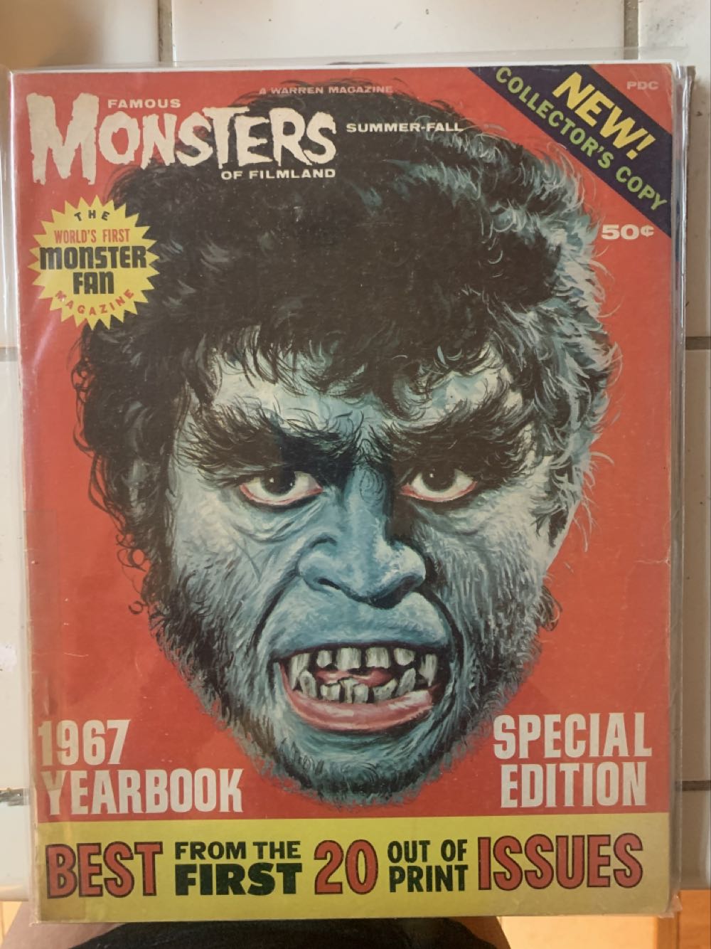 Famous Monsters Of Filmland 1967 Yearbook (October) magazine collectible - Main Image 3
