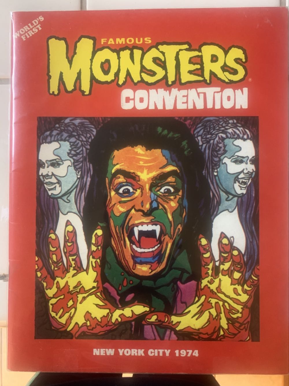 Famous Monsters Of Filmland 1974 Convention  magazine collectible - Main Image 2