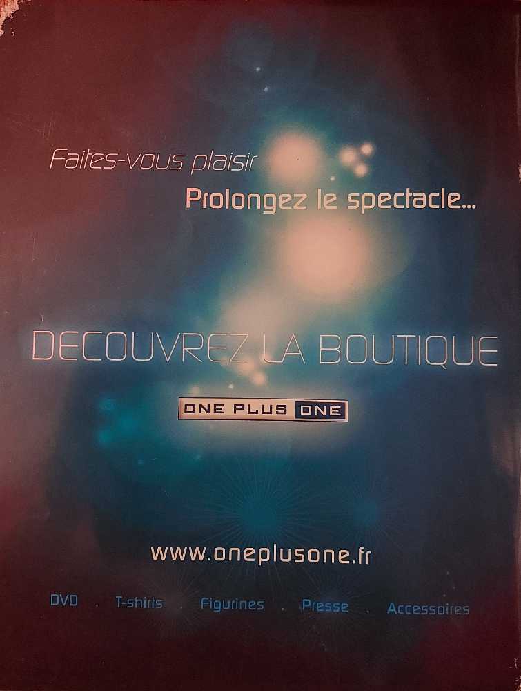 WWE Magazine  (janvier) magazine collectible [Barcode 378043380595900190] - Main Image 2