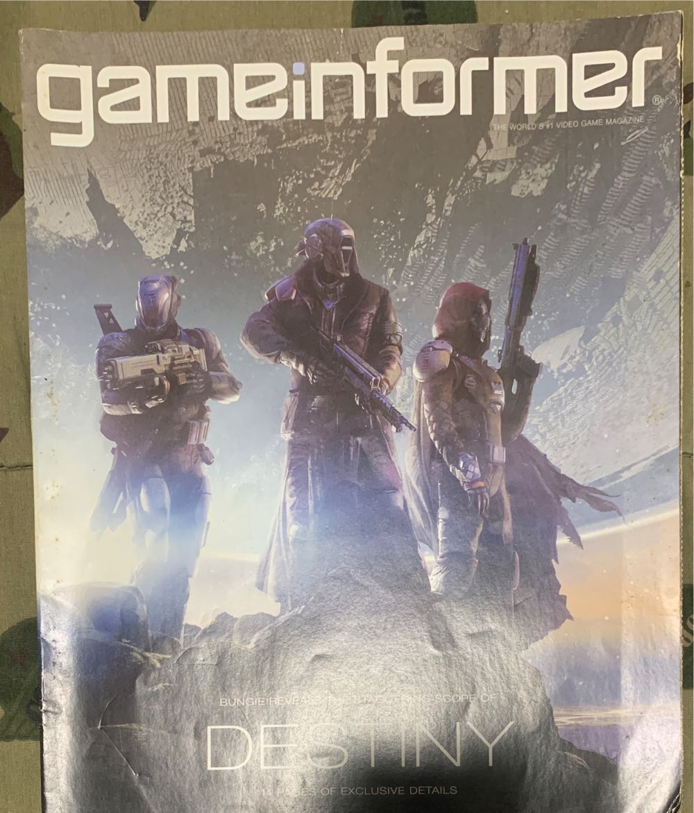 Game Informer  magazine collectible [Barcode 720150371040] - Main Image 2