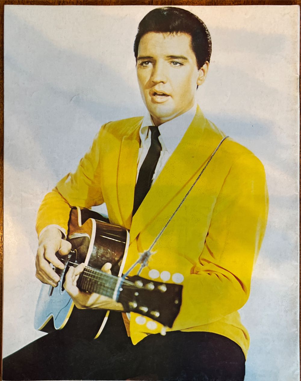 Elvis The Legend Lives On!  magazine collectible - Main Image 2
