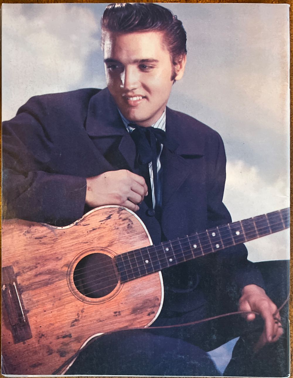 Elvis Photo Album 1978  magazine collectible [Barcode 07098936551385] - Main Image 2