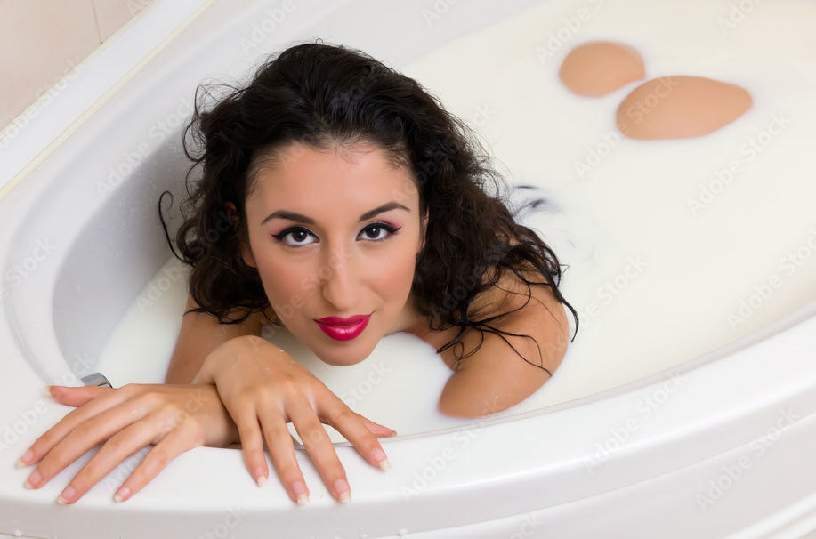 Sexy Bath  magazine collectible - Main Image 3