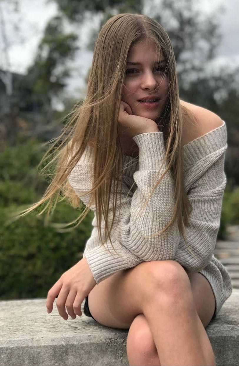 Pretty Pussy In Panties  magazine collectible - Main Image 4