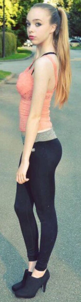 XTC Bikini Girls  magazine collectible - Main Image 3