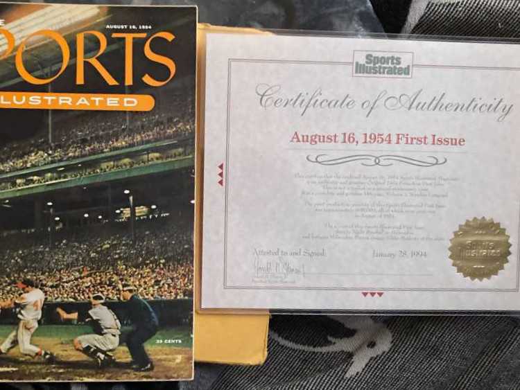 Sports Illustrated Magazine   (August) magazine collectible - Main Image 2