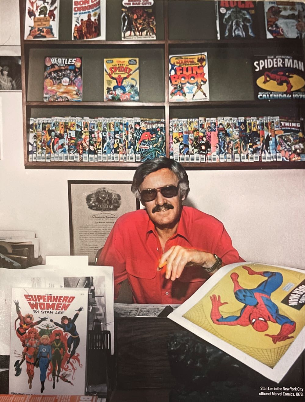 Entertainment Weekly Commemorative Edition 1922-2018 Stan Lee A Life Of Marvel  magazine collectible [Barcode 212771710181895] - Main Image 2