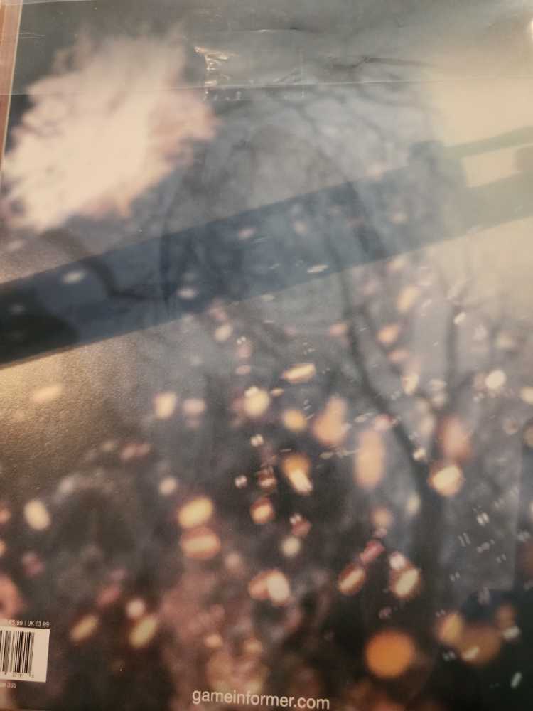 Gameinformer Resident Evil  (May) magazine collectible [Barcode 720150371910] - Main Image 2