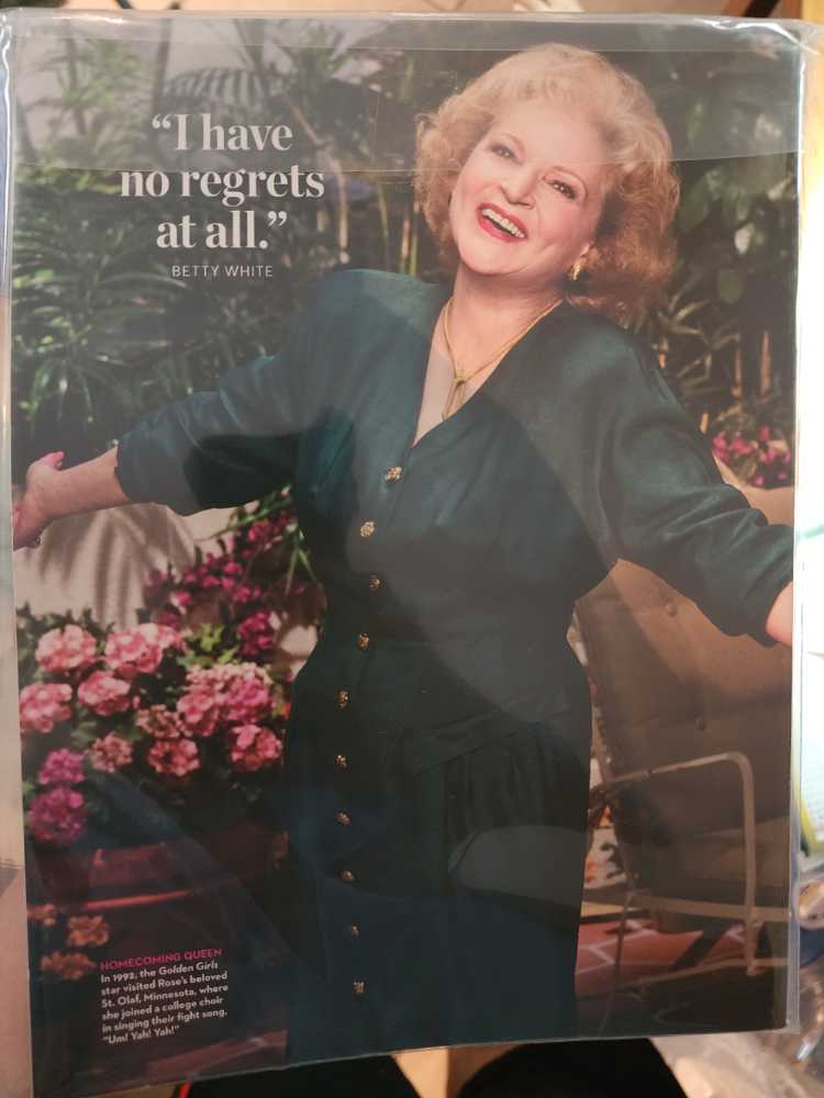 Betty White  magazine collectible [Barcode 07336171391990] - Main Image 2