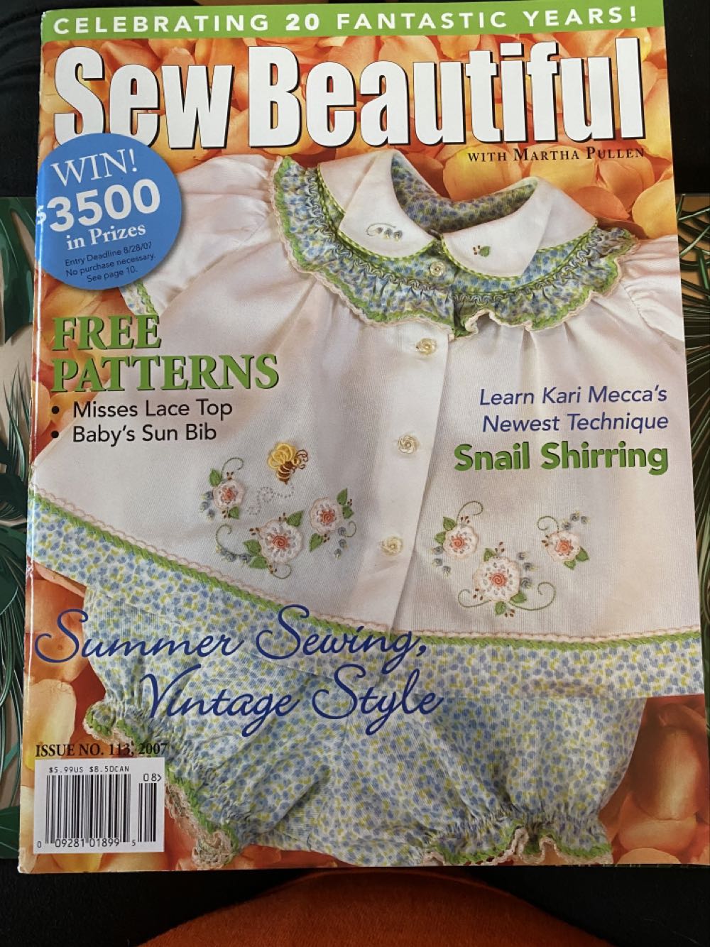 Sew Beautiful  magazine collectible [Barcode 009281018995] - Main Image 2