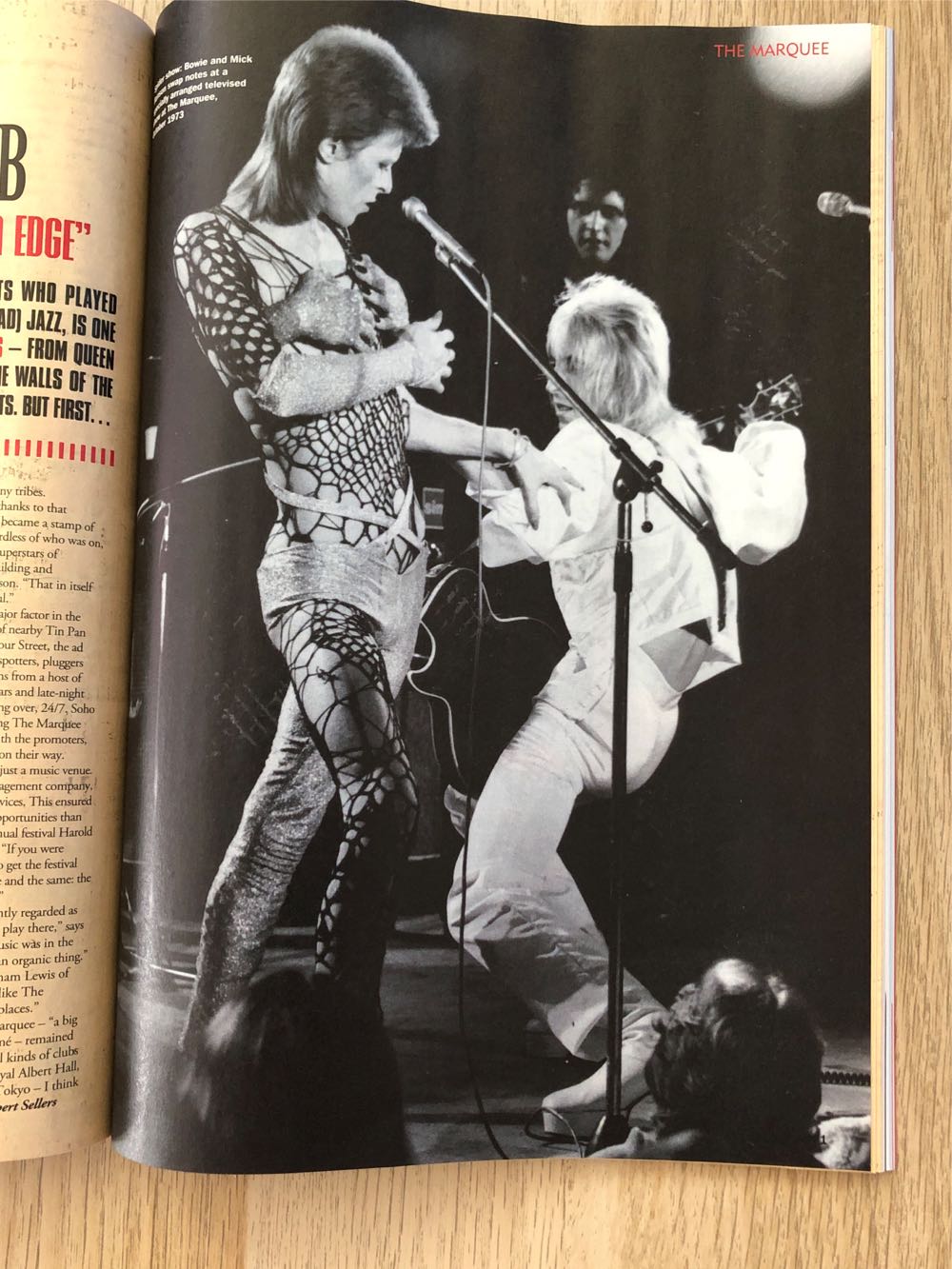 Record Collector  (November) magazine collectible [Barcode 977026125029211] - Main Image 3