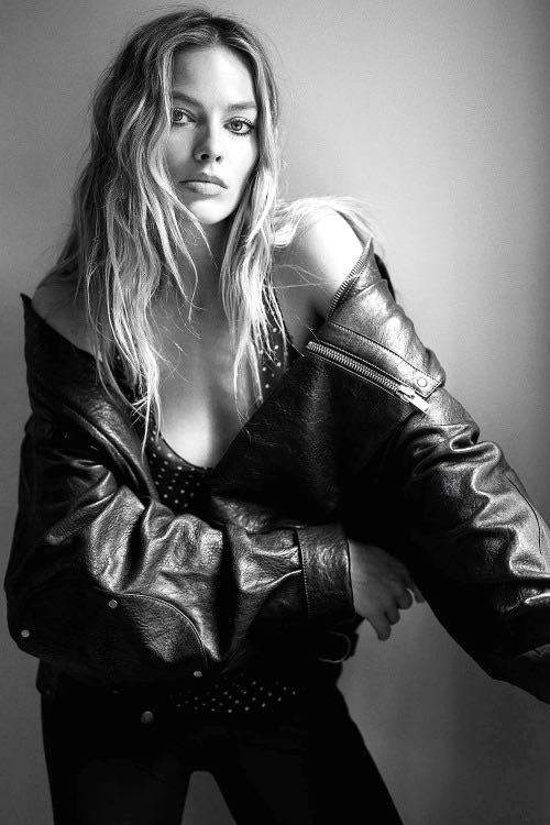 Vogue Australia August 2023  (August) magazine collectible [Barcode 931296680100508] - Main Image 2