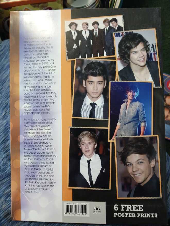 One Direction-The Story So Far  magazine collectible [Barcode 9781464301162] - Main Image 2