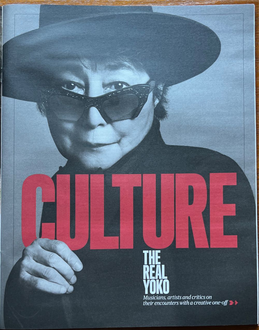 Saturday Supplement Of The Year Them Indoors  (February) magazine collectible - Main Image 2