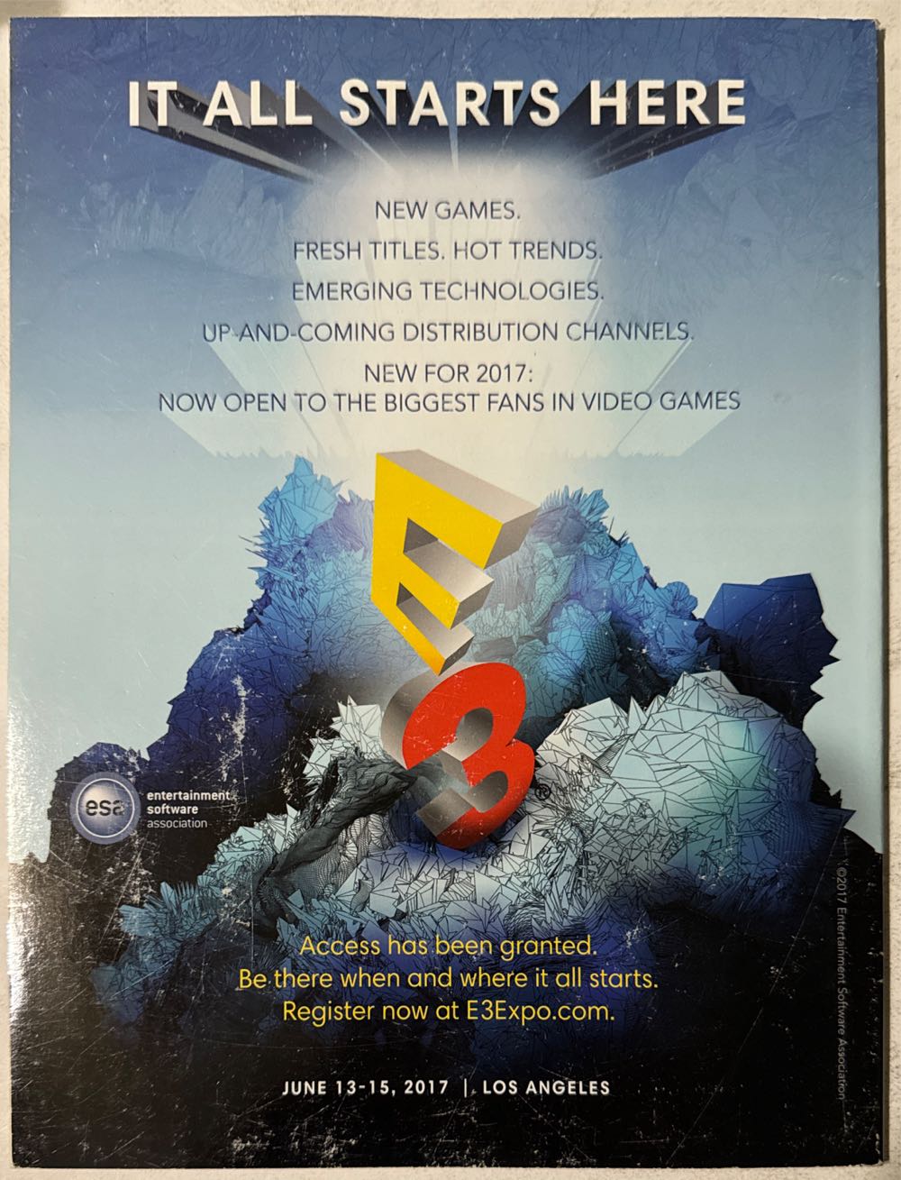 Official Xbox Magazine 200  (May) magazine collectible - Main Image 2