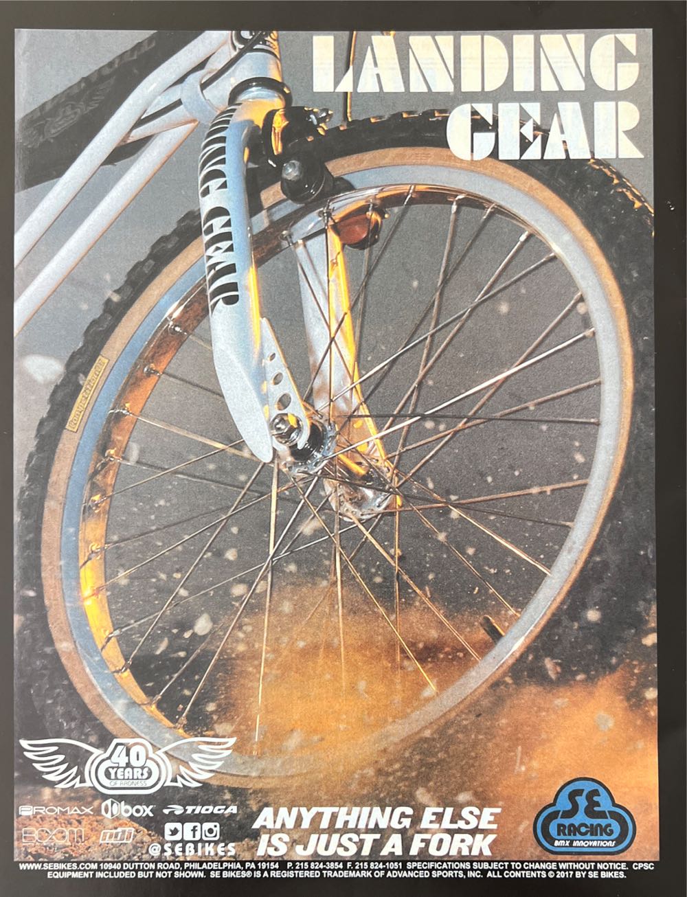 SE Racing 40 Years, 1977-2017  magazine collectible - Main Image 2