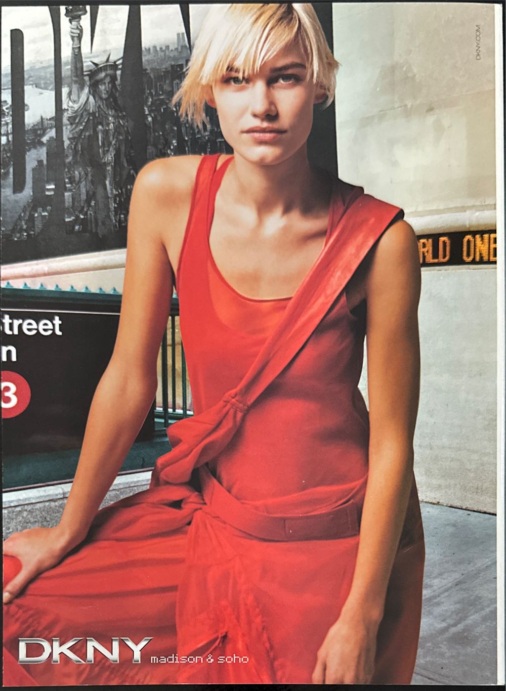 Vanity Fair  (March) magazine collectible [Barcode 03194600006903] - Main Image 2