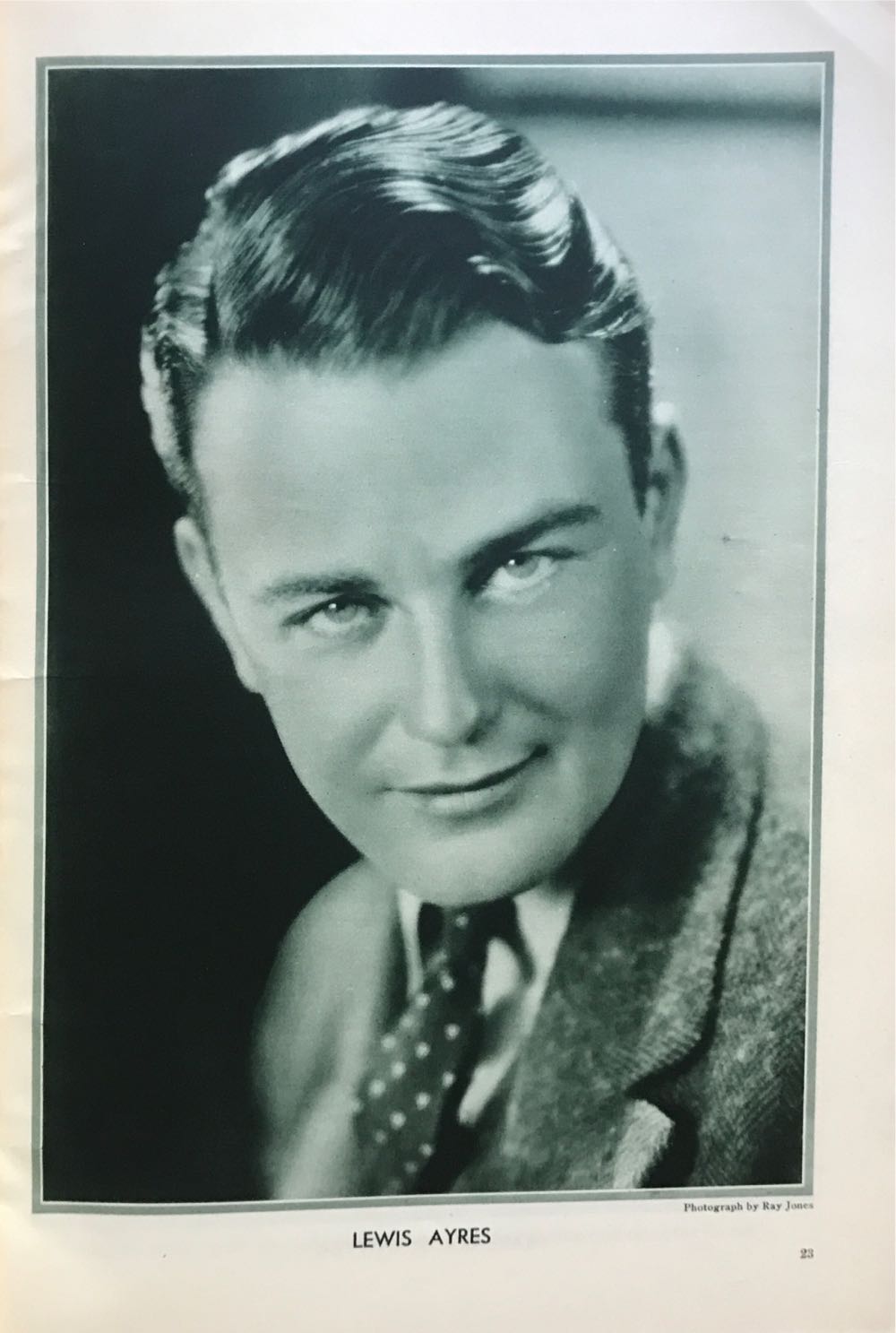 New Movie  (April) magazine collectible - Main Image 3