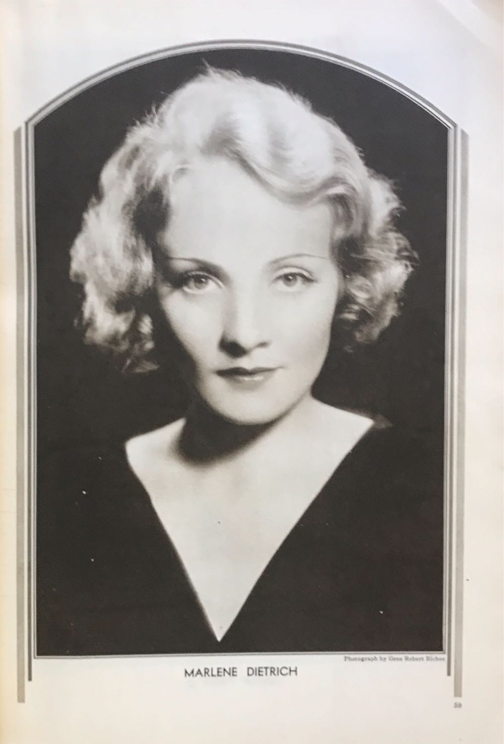 New Movie  (April) magazine collectible - Main Image 4