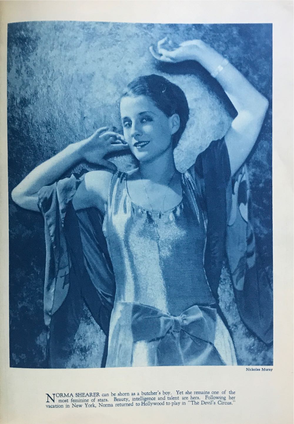 Photoplay  (April) magazine collectible - Main Image 4