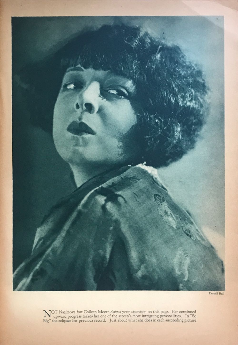 Photoplay  (January) magazine collectible - Main Image 3