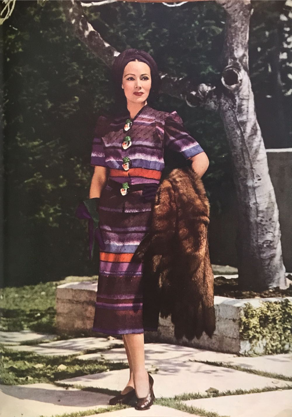 Photoplay  (September) magazine collectible - Main Image 4