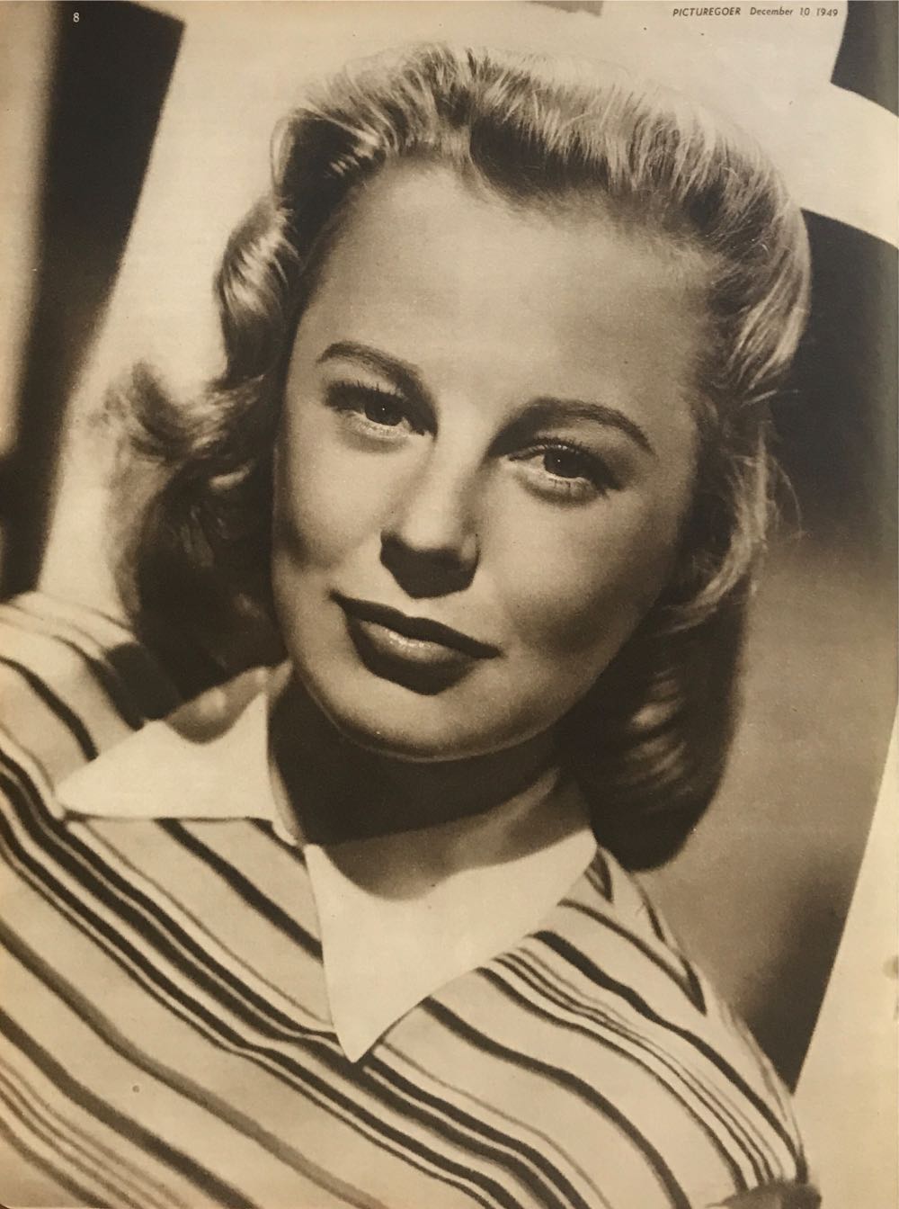 Picturegoer  (December) magazine collectible - Main Image 3