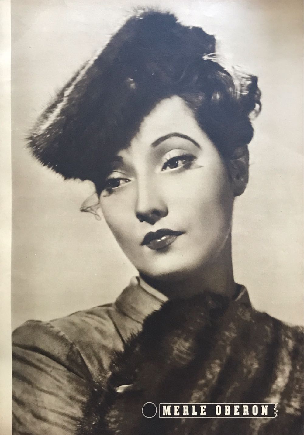 Modern Screen  (February) magazine collectible - Main Image 4