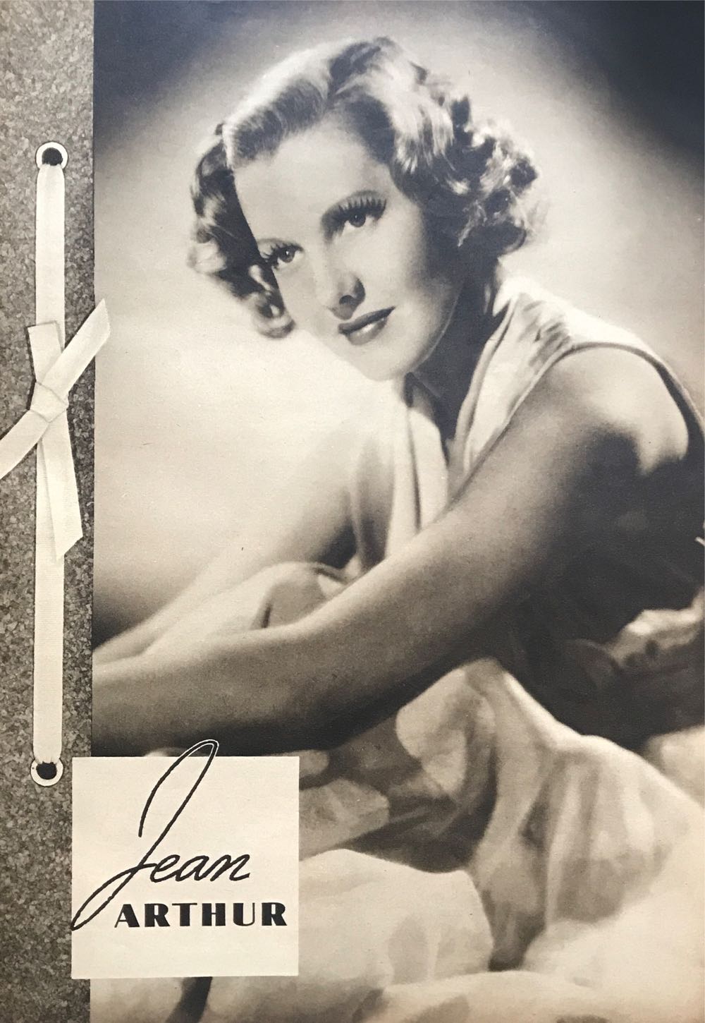 Modern Screen  (October) magazine collectible - Main Image 3