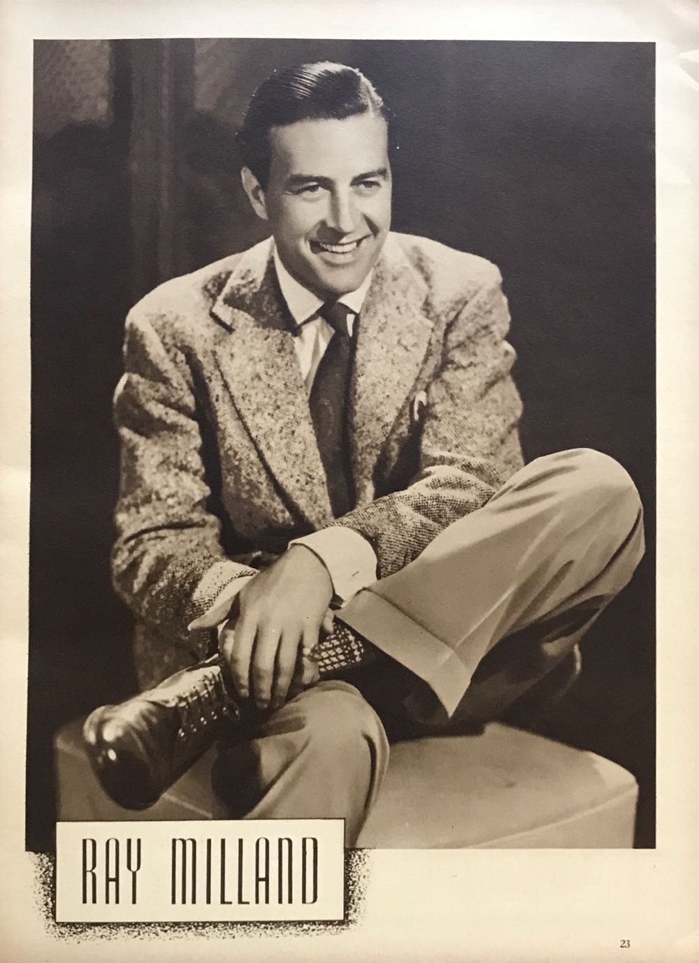 Modern Screen  (December) magazine collectible - Main Image 3