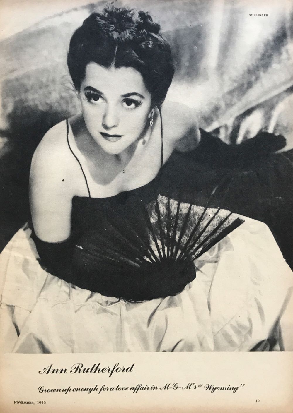 Modern Screen  (November) magazine collectible - Main Image 3