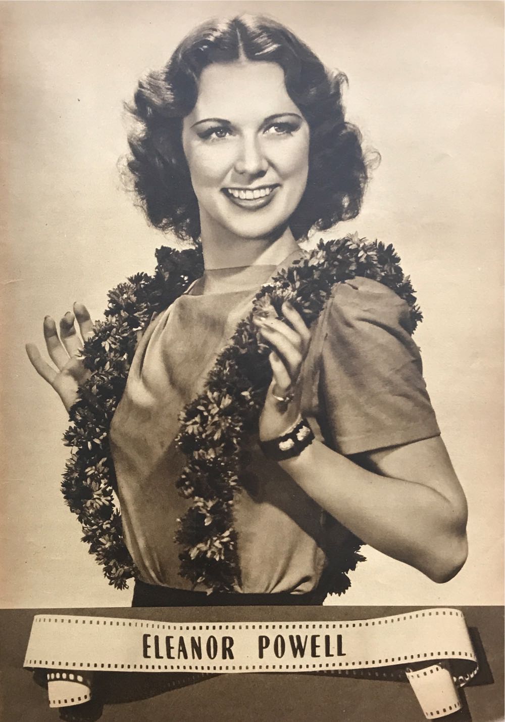 Modern Screen  (May) magazine collectible - Main Image 2