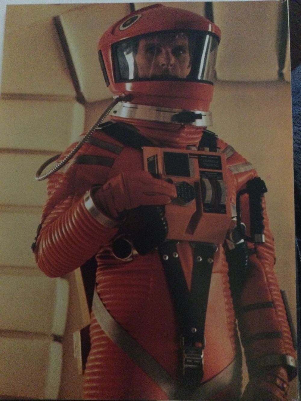 2010 Offical Movie Magazine  magazine collectible - Main Image 3