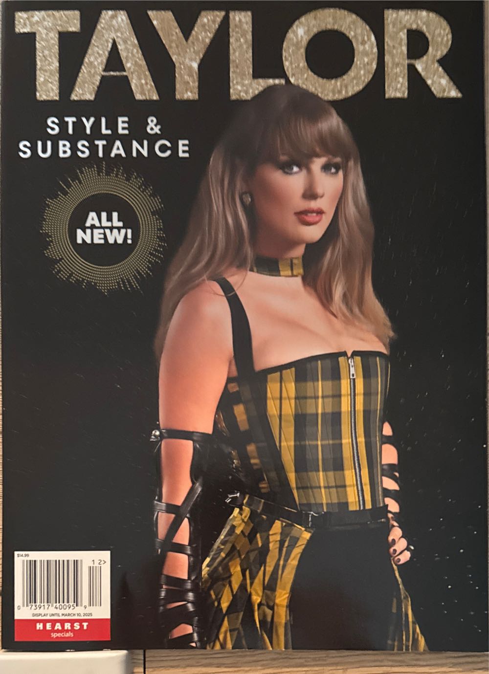 Taylor Style & Substance  (December) magazine collectible [Barcode 07391740095912] - Main Image 3
