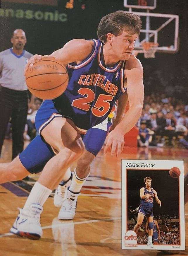 1992 BECKETT BASKETBALL  (April) magazine collectible - Main Image 2