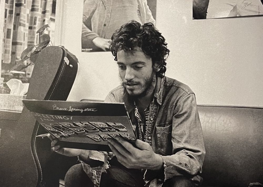 Uncut  (August) magazine collectible - Main Image 3