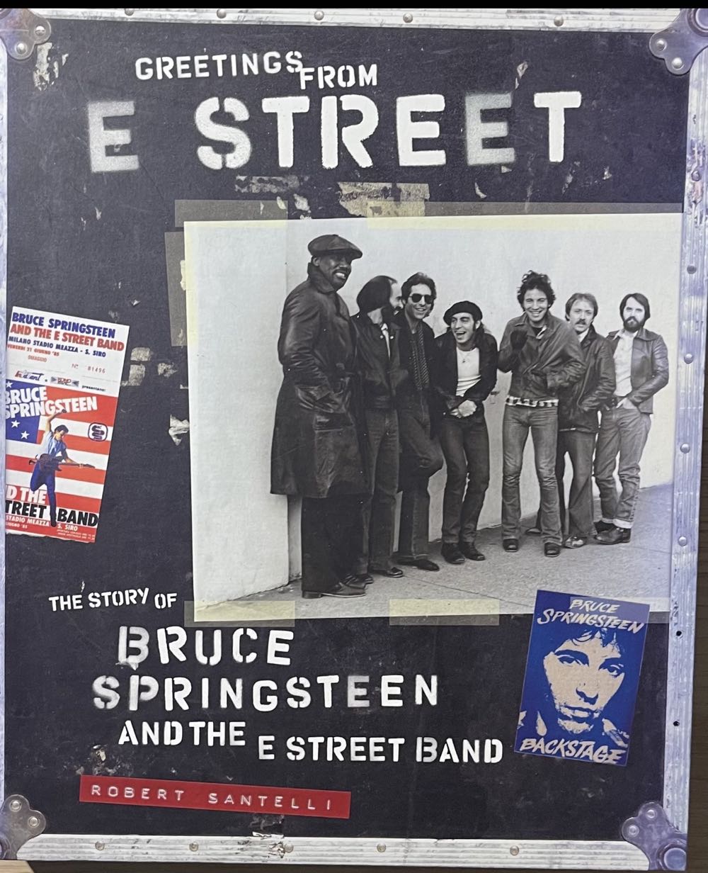 Thunder Road  (April) magazine collectible - Main Image 2