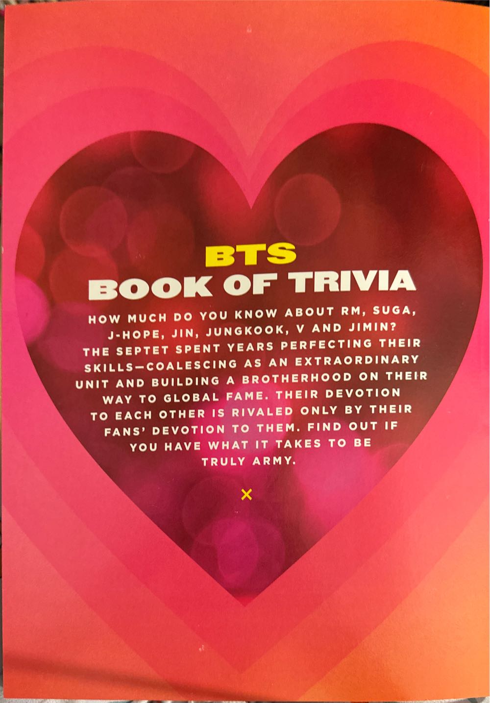 BTS Book Of Trivia  (January) magazine collectible [Barcode 07224648107341] - Main Image 2