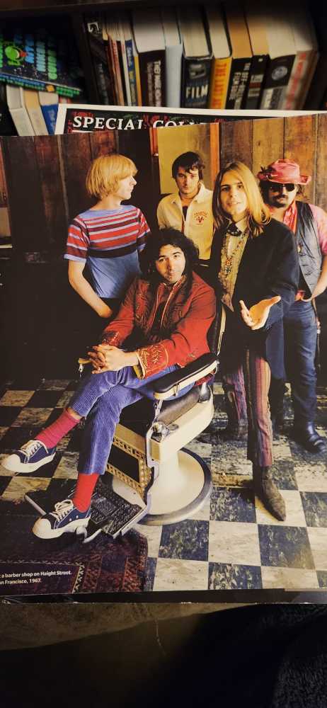 The Grateful Dead - The Long Strange Trip Of The World’s Greatest Jam Band  magazine collectible - Main Image 2