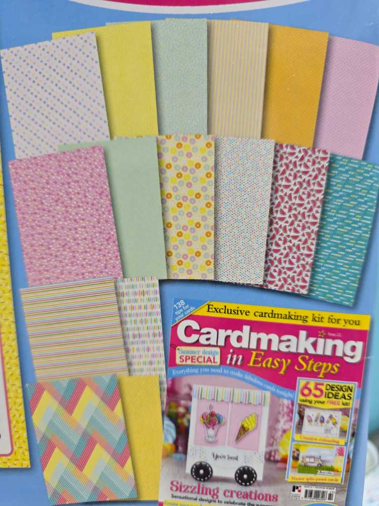 Cardmaking In Easy Steps  magazine collectible - Main Image 3