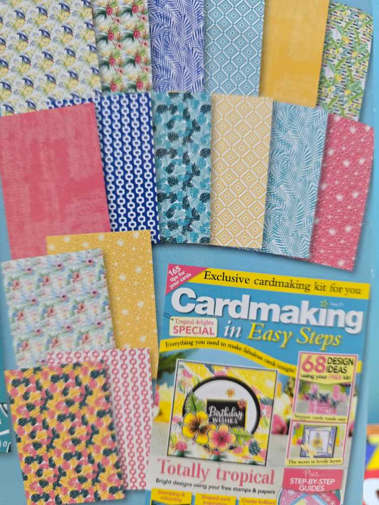 Cardmaking In Easy Steps  magazine collectible - Main Image 3